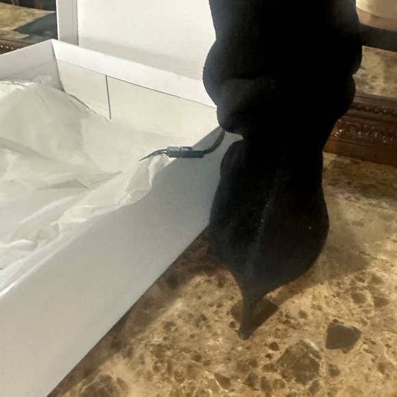 NWT Express black suede ankle boots in box - Picture 7 of 13
